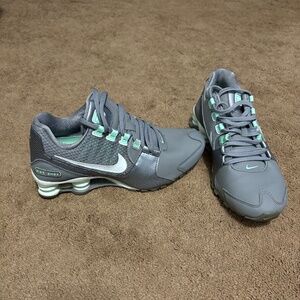 Women’s Nike Shox size 7.5